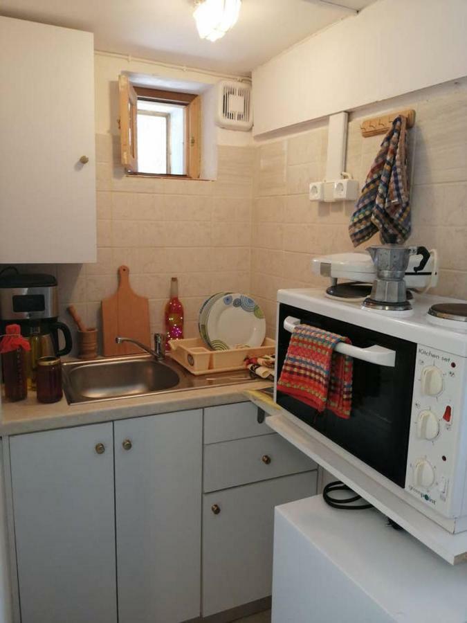 Rodomelo Cute Studio 1 Leonídion Exteriör bild